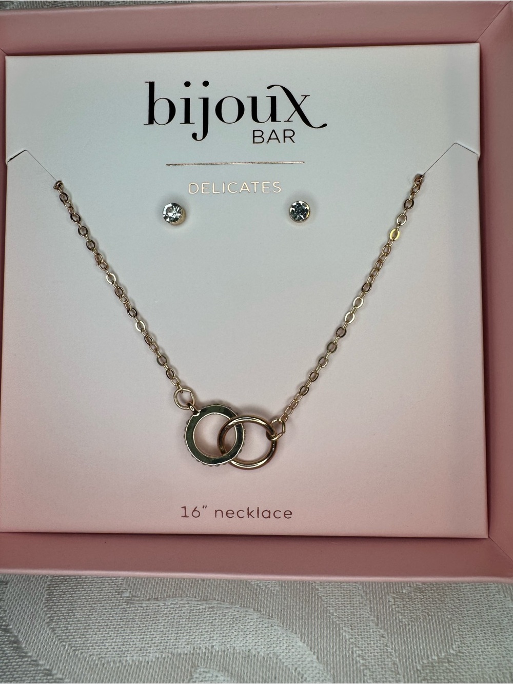 New Bijoux Bar Gold Interlocking Circle Necklace with Stud Earrings